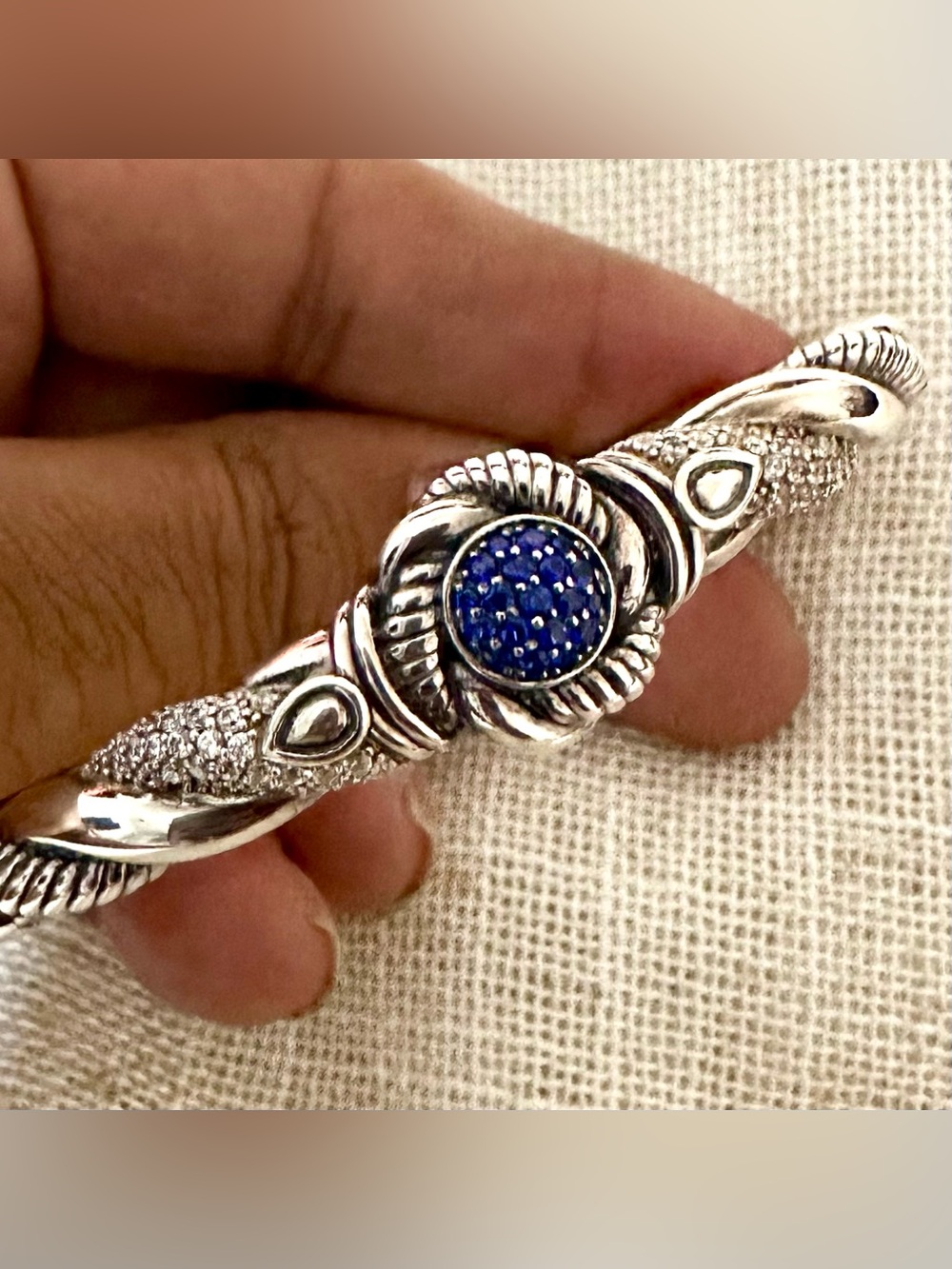 Rare JAI 925 Sterling Silver Blue Sapphire Pavé Twist Cable Hinged Cuff Bangle